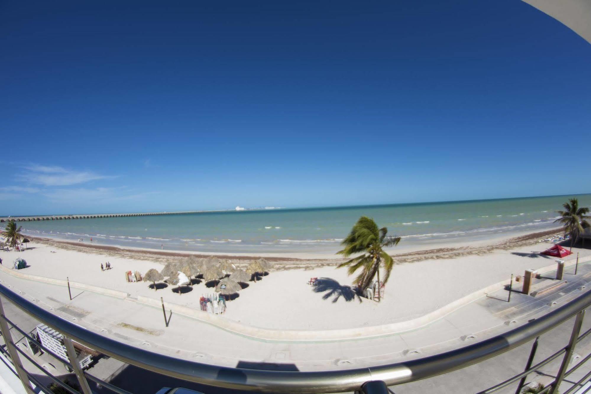 Hotel & Suites Domani Progreso (Yucatan) Exterior foto